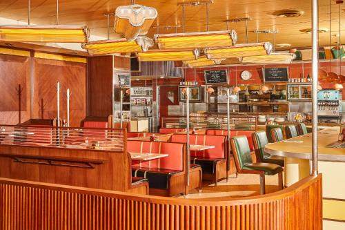 Restoran atau tempat lain untuk makan di Soho Grand Hotel