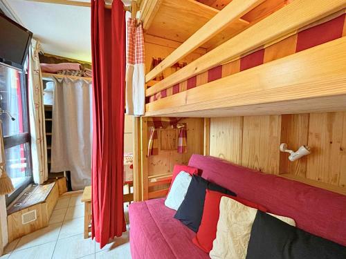Studio chalet cosy aux Menuires - 2 pers, skis aux pieds, vue montagne, cuisine équipée - FR-1-452-283