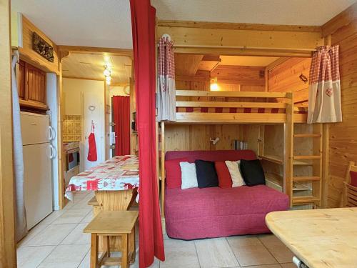 Studio chalet cosy aux Menuires - 2 pers, skis aux pieds, vue montagne, cuisine équipée - FR-1-452-283