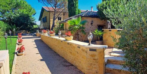 Un jardín fuera de Le Clos Des Anges