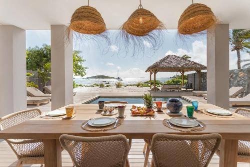 Villa Aston, 3-bedroom waterfront property!