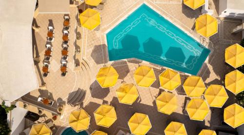 Canvas by Mitsis Petit Palais