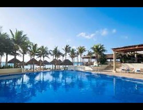 La alberca dentro o cerca de Nyxson Beach room