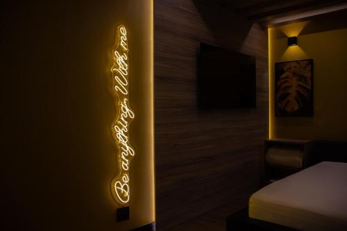 Ένα ή περισσότερα κρεβάτια σε δωμάτιο στο Motel Chavelle