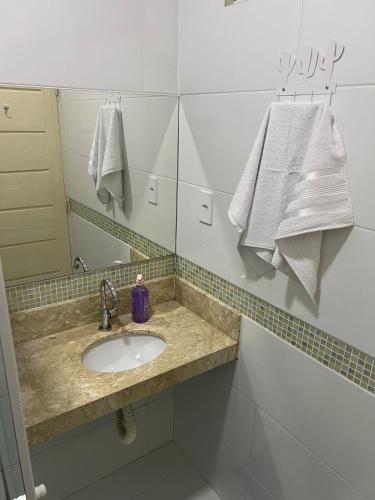 Salle de bains dans l'établissement Casa em vila residencial- excelente localização