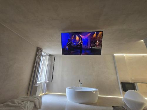 DUNE at Spanish Steps Luxury Apartment-Suite photo 76