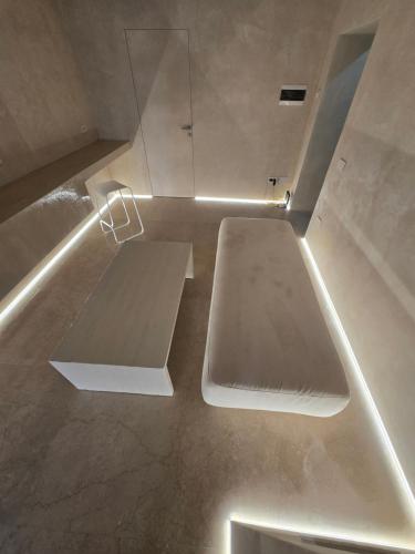 DUNE at Spanish Steps Luxury Apartment-Suite photo 73