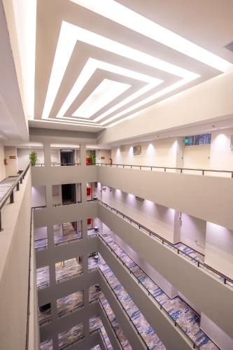 an image of a building with a ceiling at فندق يقين مكة in Makkah