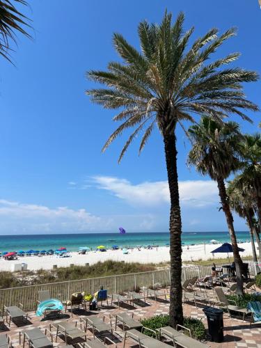 Gulf-front Shores of Panama 3rd Floor RENOVATED - Beach Service Included photo 32