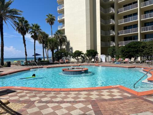 Gulf-front Shores of Panama 3rd Floor RENOVATED - Beach Service Included photo 6