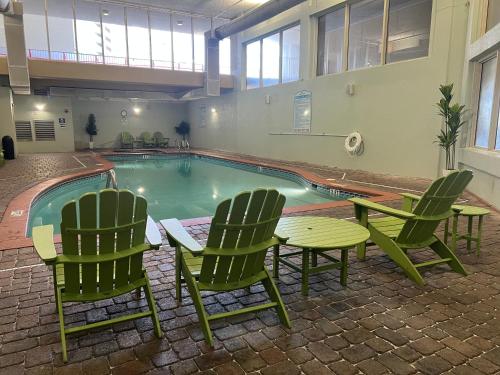 Gulf-front Shores of Panama 3rd Floor RENOVATED - Beach Service Included photo 33