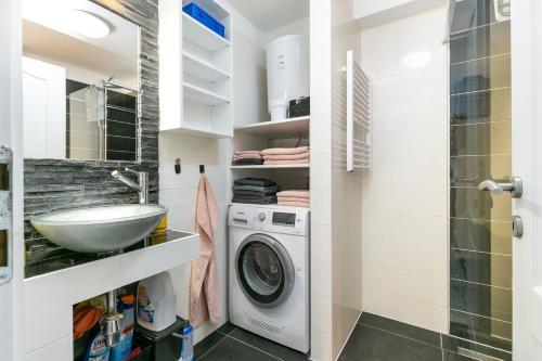 Apartments with WiFi Split - 24912