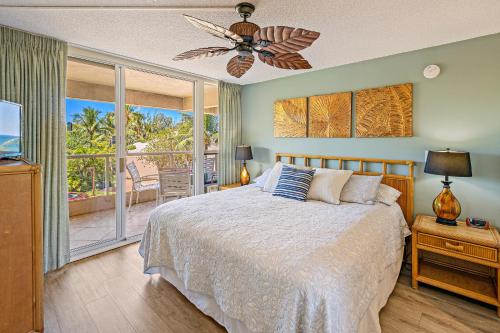 Postel nebo postele na pokoji v ubytování Maui Banyan 1 bedroom, ocean view, steps to beach, king-size bed, full kitchen