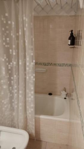 Un baño de Obelisco cityy