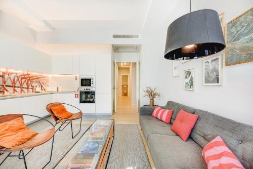 ' Exclusive Riverside Haven in Lisbon Top-Location '
