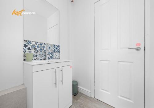 Billede fra billedgalleriet på 2 Bed Sleeps 4 with Private Parking in Airdrie i Airdrie