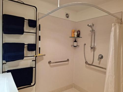 Ένα μπάνιο στο The Fish and Jandal