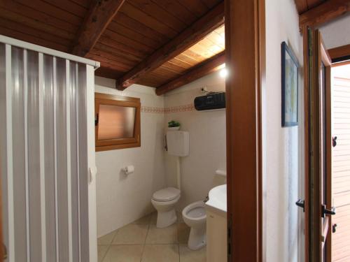 Bilik mandi di Apartment in Sicily near Sandy Beach