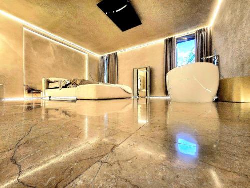 DUNE at Spanish Steps Luxury Apartment-Suite photo 8