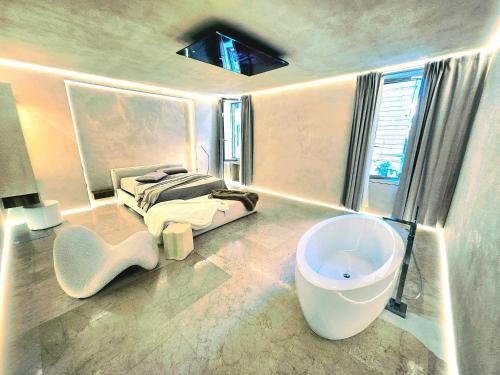 DUNE at Spanish Steps Luxury Apartment-Suite photo 44