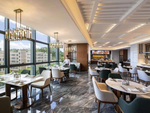 Restaurace v ubytování Mercure Shenzhen Longgang