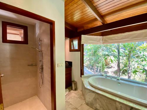 O baie la Luxury Seaview Villa Surin Beach Phuket