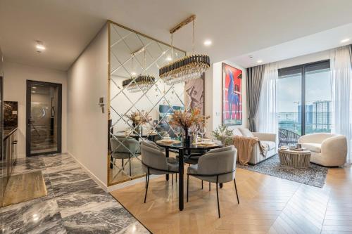 Χώρος καθιστικού στο Lumiere Riverside - Raymond Holm - Luxurious 5-star apartment