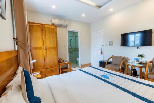 Телевизор и/или развлекательный центр в Blue Diamond Airport Hotel