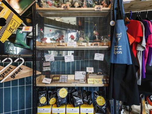 a display of bird cages in a store at Greet Hotel Lyon Confluence in Lyon