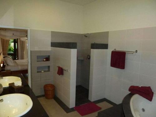 Ένα μπάνιο στο 3 bedroom villa