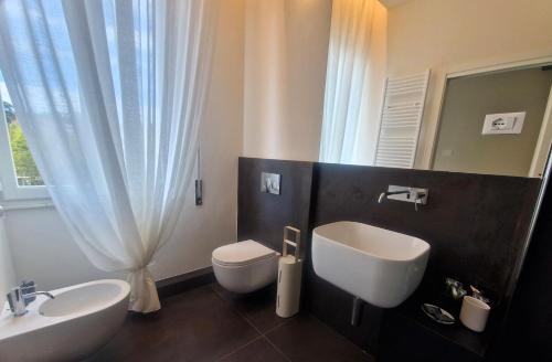 حمام في Appartamento sul molo - fra mare e Toscana