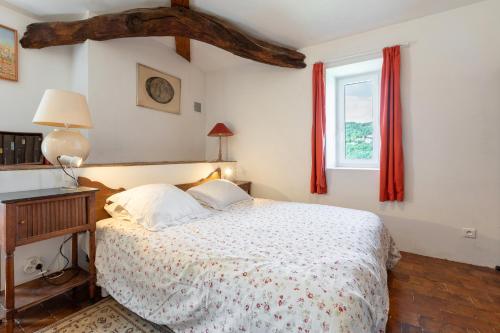 En eller flere senge i et værelse på La Treille