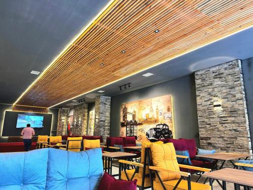 Χώρος καθιστικού στο Baku Khatai Hotel & Restaurant