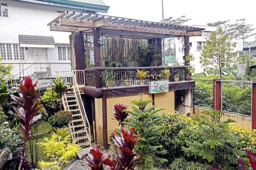 Jardín al aire libre en Ridgewood Hotel Baguio near The Mansion