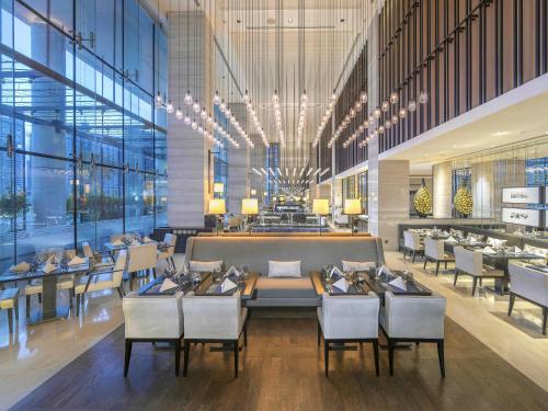 Ruang duduk di Pullman Dubai Downtown
