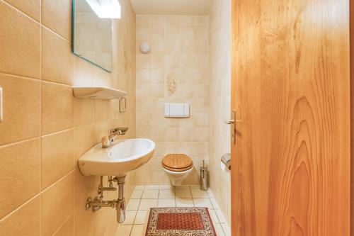 Ένα μπάνιο στο Moulins 8 Skylights And Chimney