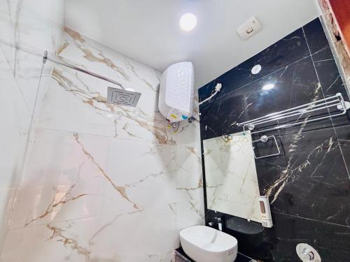Un baño de Hotel Ram Lakhan Paradise