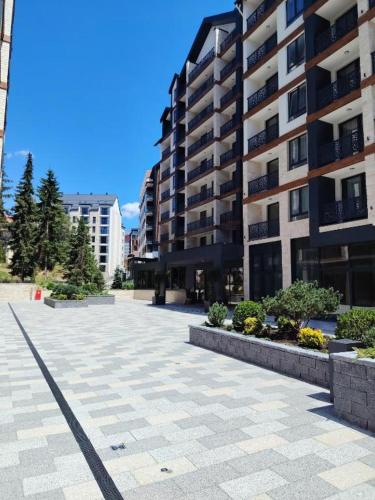 Το κτήριο όπου στεγάζεται  το διαμέρισμα