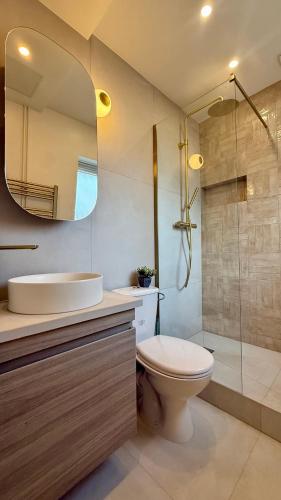 New Apprt 2 Rooms Tour Eiffel