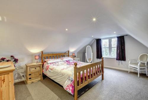 Postel nebo postele na pokoji v ubytování Barn Owl Retreat Sibton