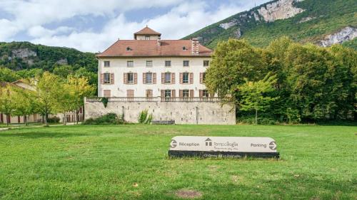 Apparthôtel Tempologis - Chateau de la Rochette