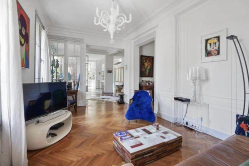 Luxueux appartement avec terrasse et parking