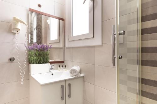 Elegance and Comfort in Barcelona, 4Bedroom Apartment in the Most Exclusive Area