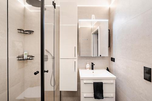 Black & White Apartment