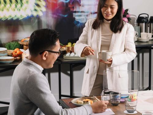 Tetamu yang menginap di Movenpick Hotel Melbourne On Spencer