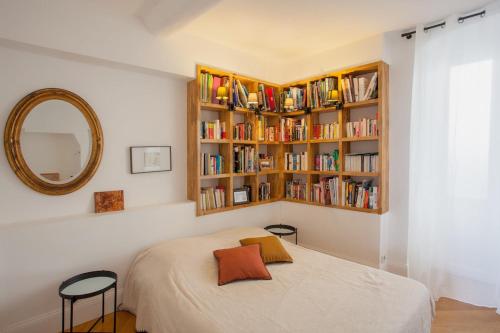 Biblioteca de l'apartament