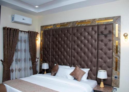 Grand Bohabs Hotelにあるベッド
