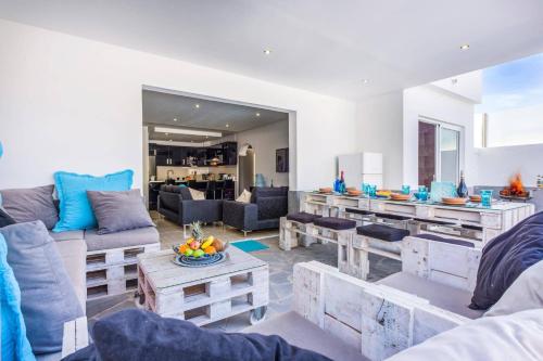 Villa Del Conde by Villa Plus