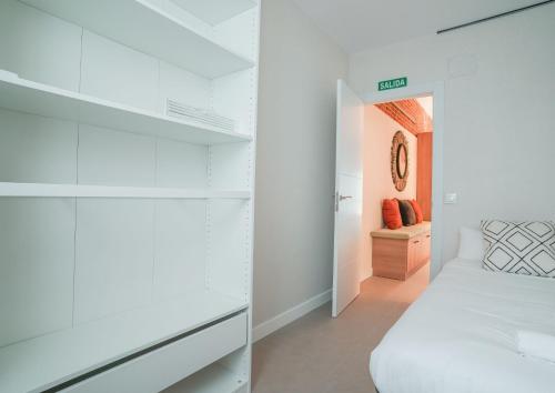 Modern apartment-2Bedrooms 1Bath-Cuatro Caminos