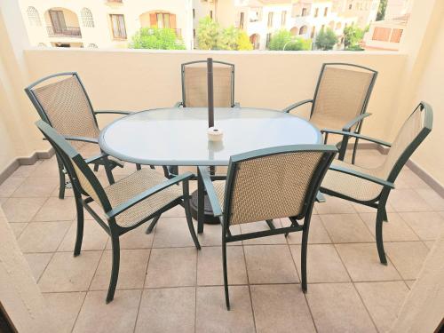 Monte Duquesa Luxury 2 Bed with pool close to Port and Beach